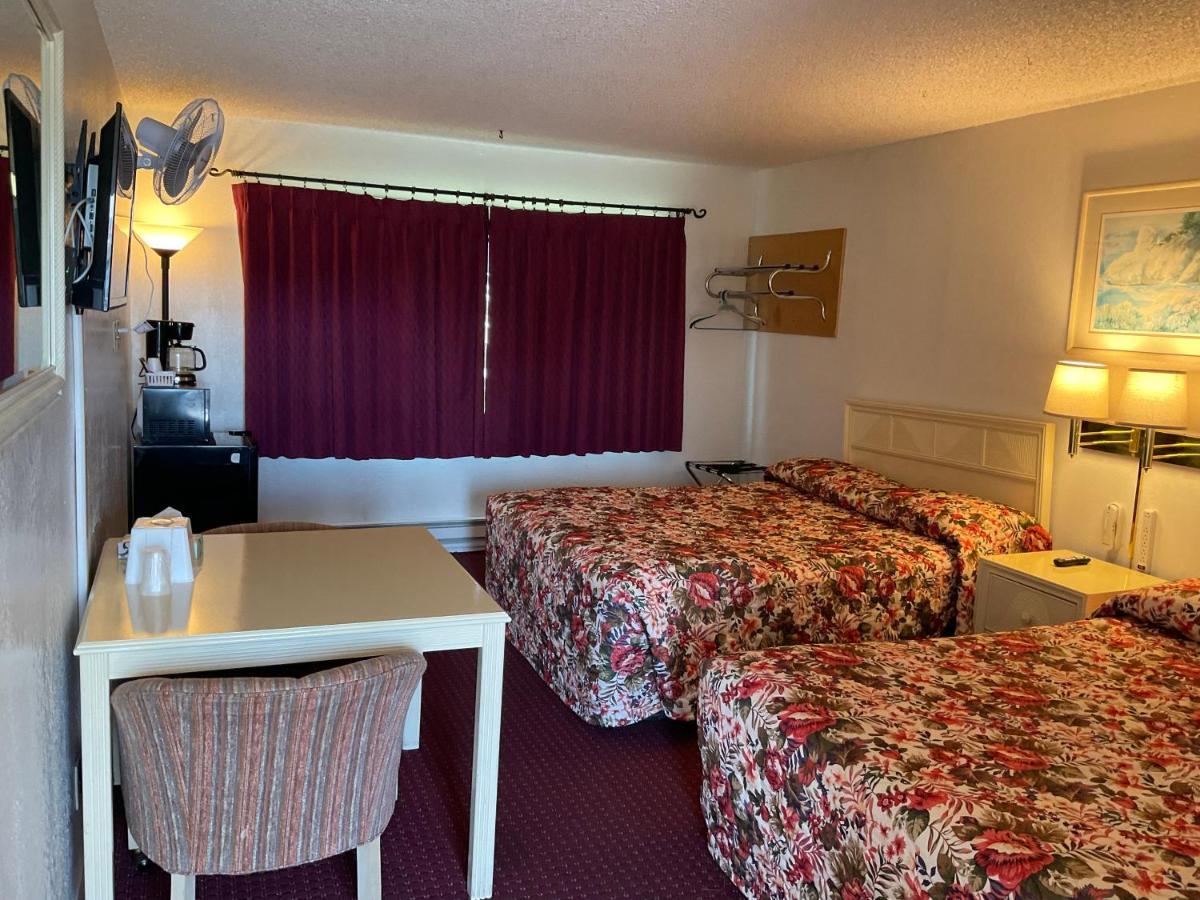 Front Street Inn Кресънт Сити Екстериор снимка