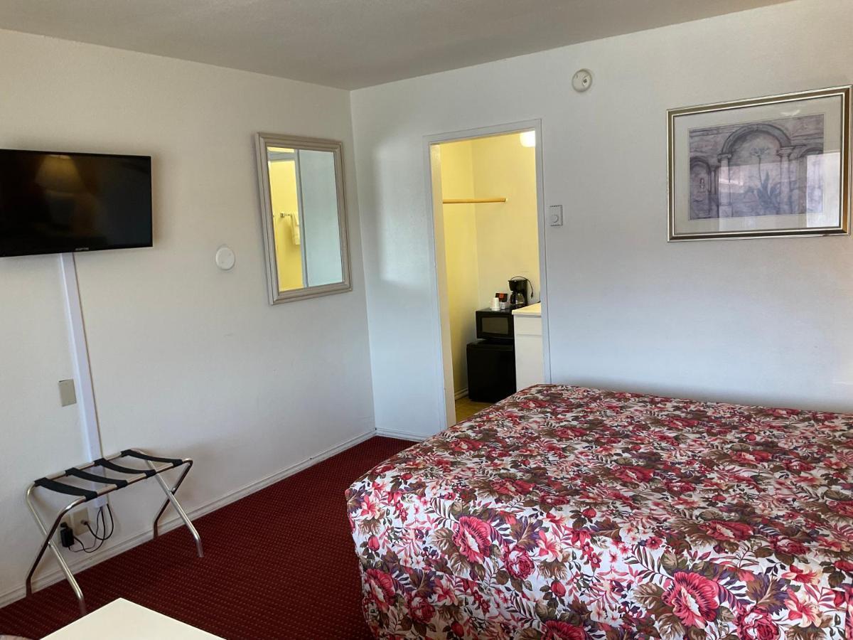 Front Street Inn Кресънт Сити Екстериор снимка