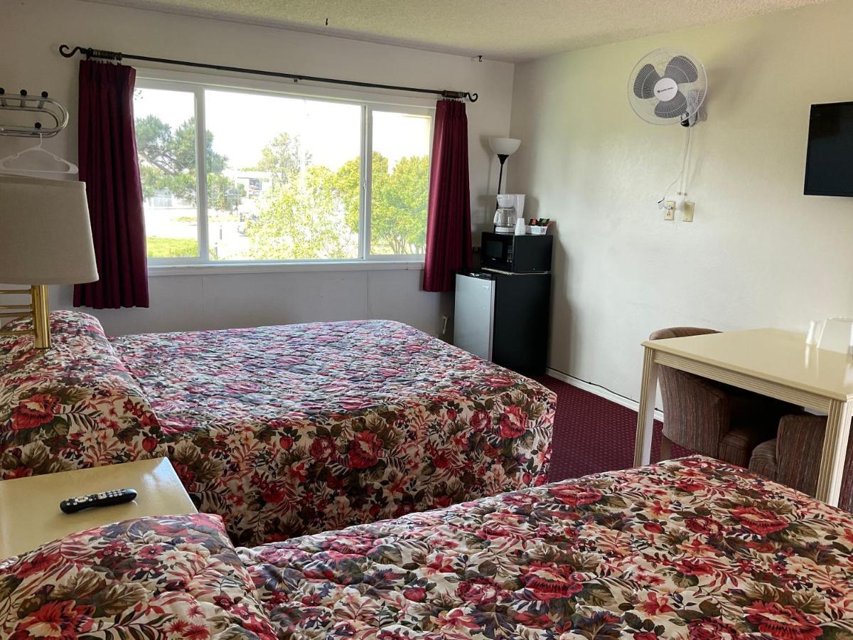 Front Street Inn Кресънт Сити Екстериор снимка