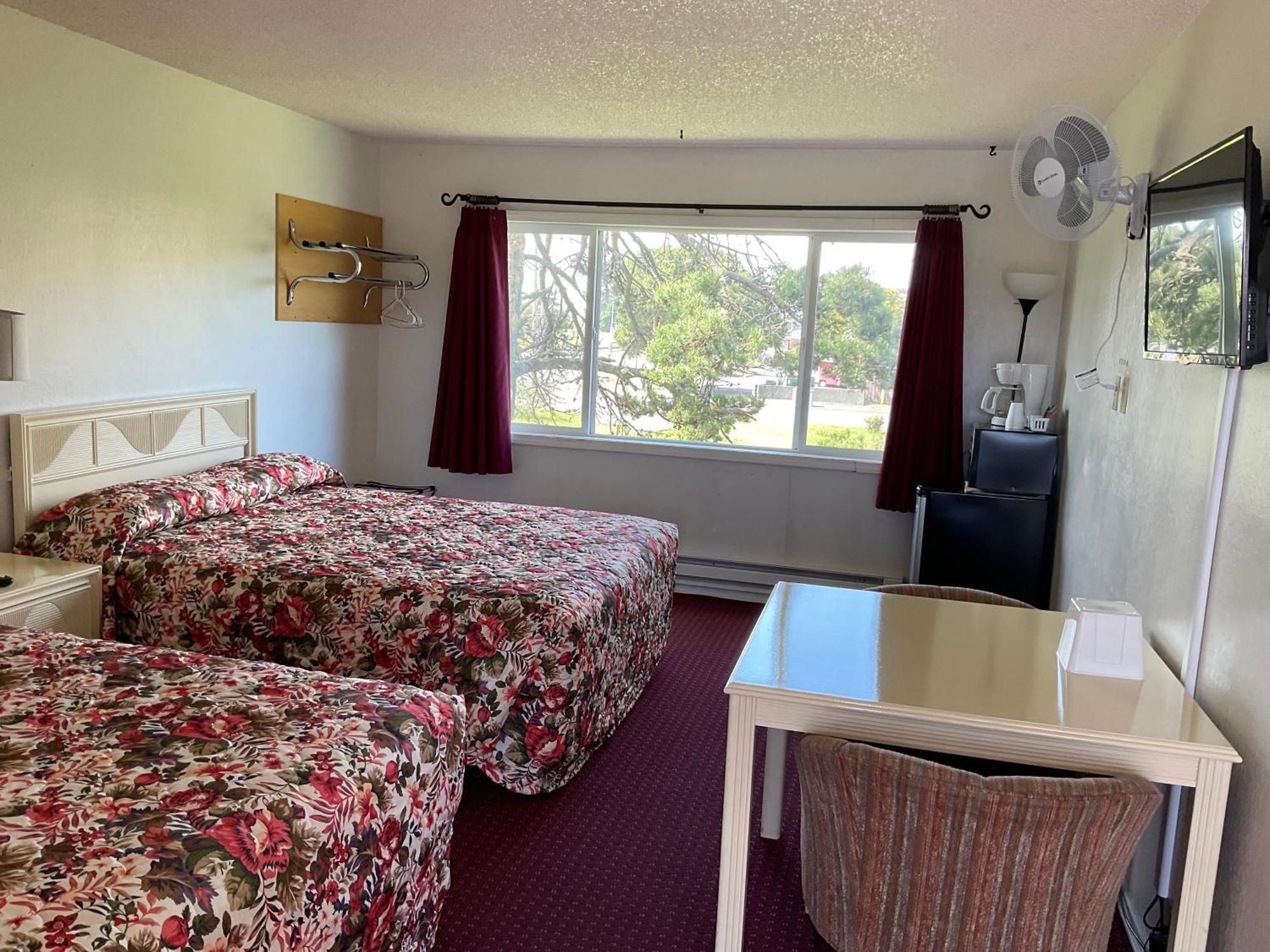 Front Street Inn Кресънт Сити Екстериор снимка