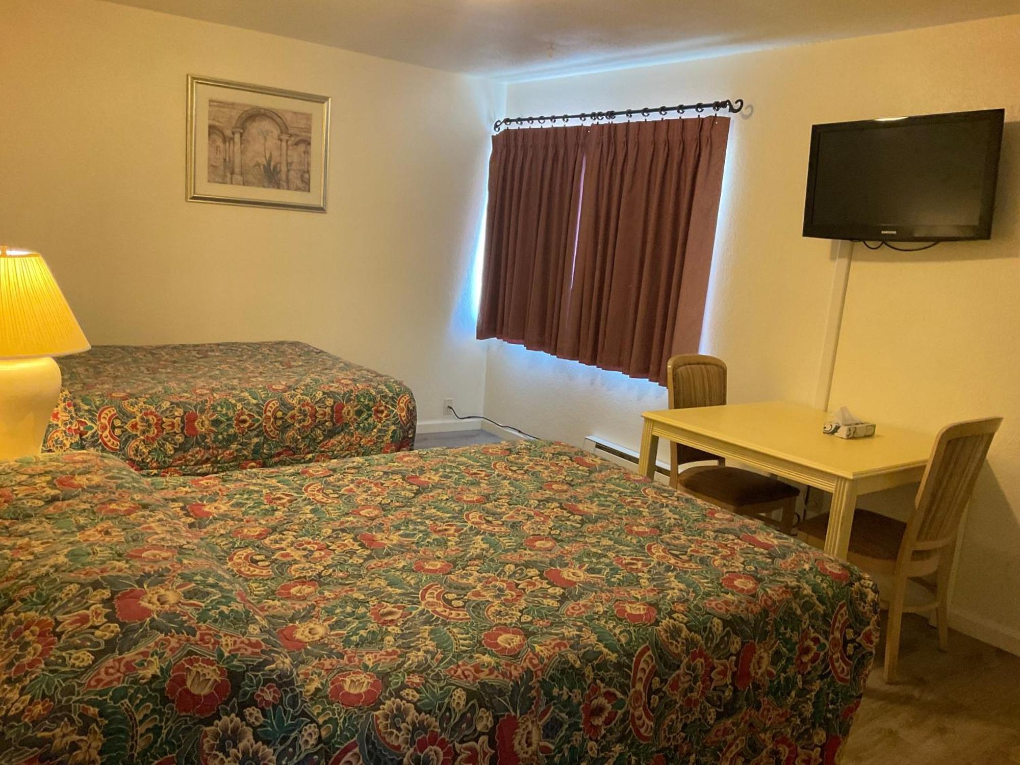 Front Street Inn Кресънт Сити Екстериор снимка
